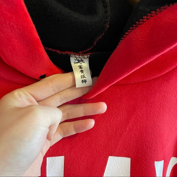 Unique red velvet boxy fit hoodie - Picture 4 of 6